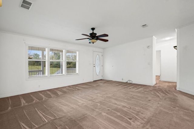 10135 E County Rd 16, Slocomb, AL 36375