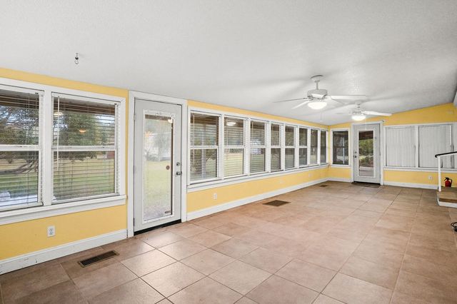 10135 E County Rd 16, Slocomb, AL 36375