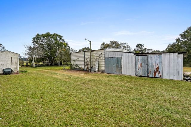 10135 E County Rd 16, Slocomb, AL 36375