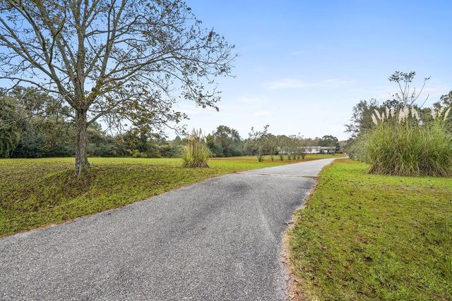 10135 E County Rd 16, Slocomb, AL 36375