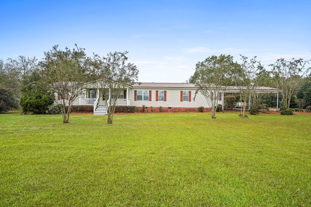 10135 E County Rd 16, Slocomb, AL 36375