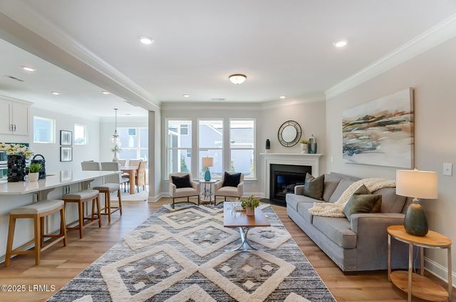 9 Alumni Road, Beaufort, SC 29907