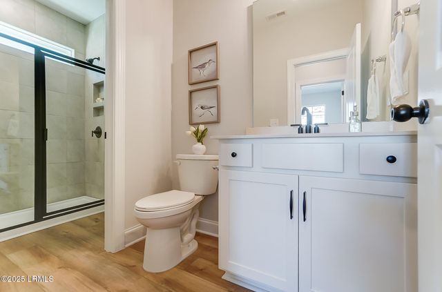 9 Alumni Road, Beaufort, SC 29907