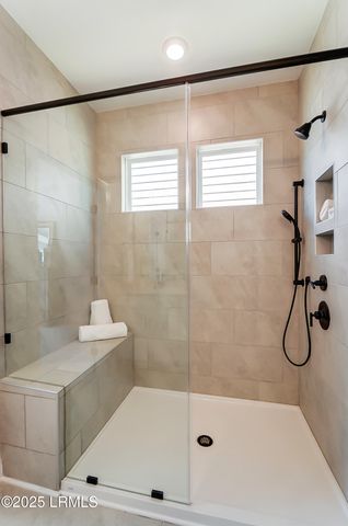 9 Alumni Road, Beaufort, SC 29907