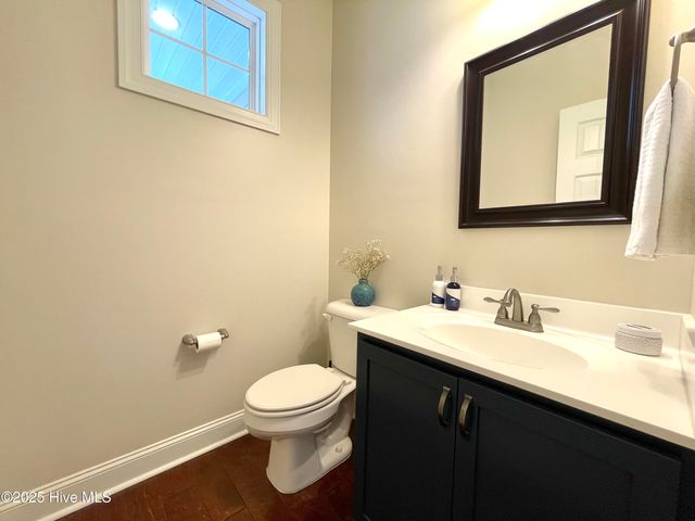 208 Abaco Drive, Cedar Point, NC 28584