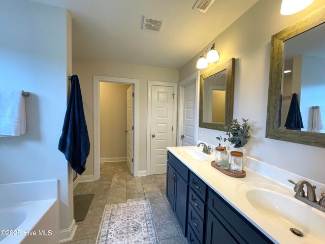 208 Abaco Drive, Cedar Point, NC 28584