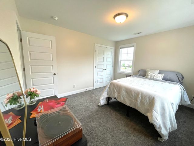 208 Abaco Drive, Cedar Point, NC 28584