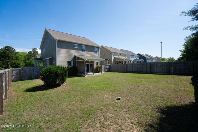 208 Abaco Drive, Cedar Point, NC 28584