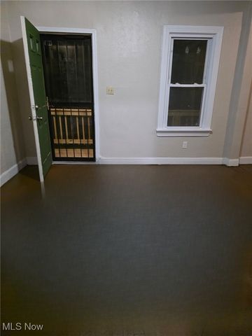 10225 Avon, Cleveland, OH 44105