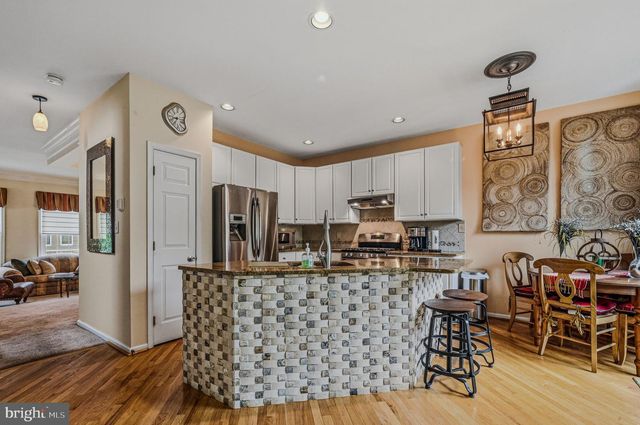 517 E BOXBOROUGH DR, Wilmington, DE 19810