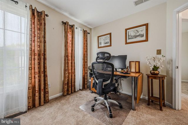 517 E BOXBOROUGH DR, Wilmington, DE 19810