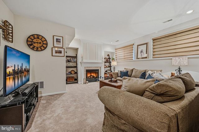 517 E BOXBOROUGH DR, Wilmington, DE 19810