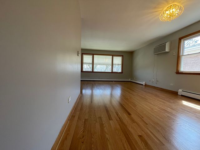5408 N Central Avenue 2, Chicago, IL 60630