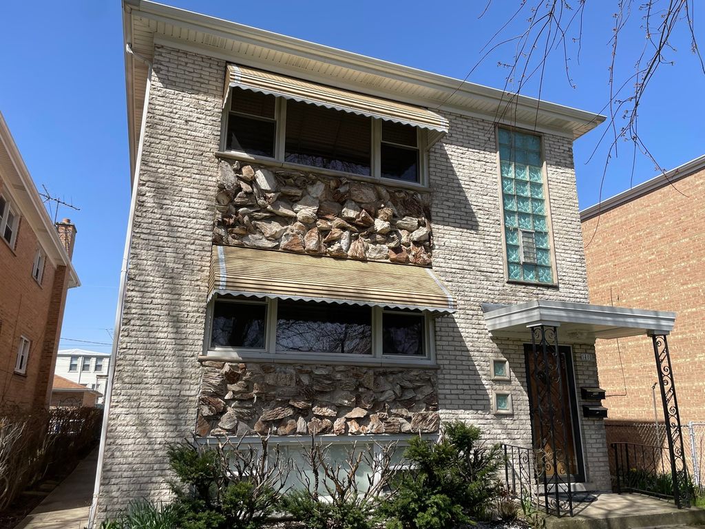 5408 N Central Avenue 2, Chicago, IL 60630