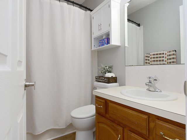 2404 LOCKWOOD PL. Place, Council Bluffs, IA 51503