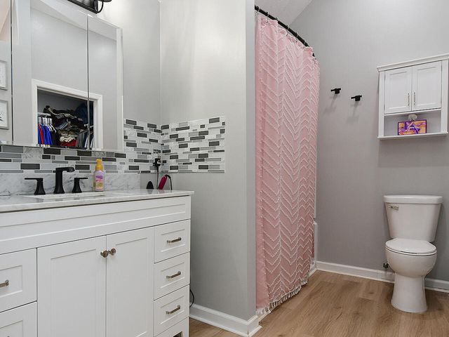 2404 LOCKWOOD PL. Place, Council Bluffs, IA 51503