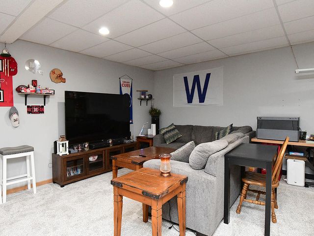 2404 LOCKWOOD PL. Place, Council Bluffs, IA 51503