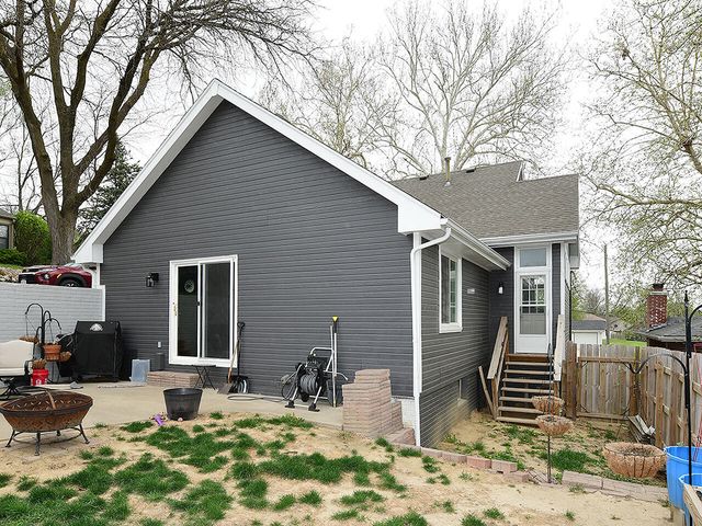 2404 LOCKWOOD PL. Place, Council Bluffs, IA 51503