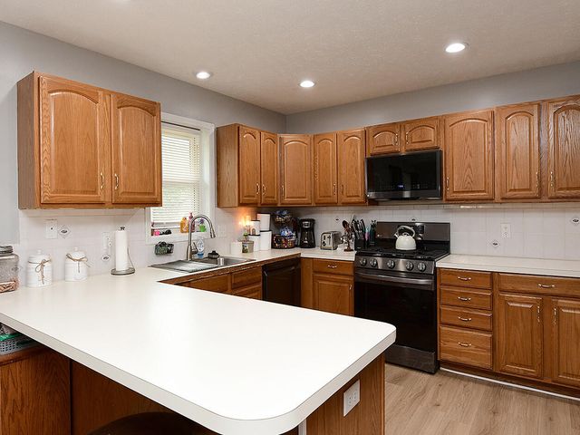 2404 LOCKWOOD PL. Place, Council Bluffs, IA 51503