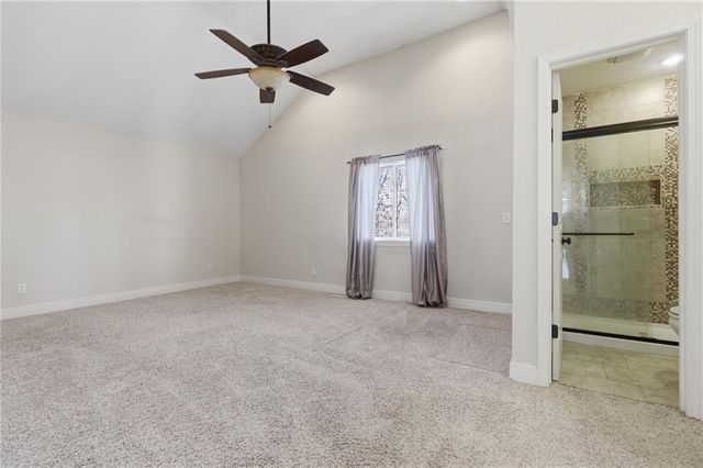 6708 NW 50TH Street, Kansas City, MO 64152