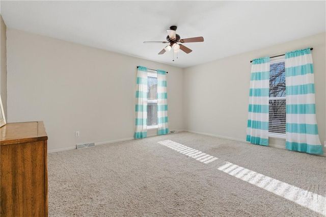 6708 NW 50TH Street, Kansas City, MO 64152