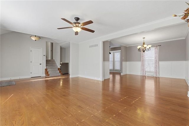 6708 NW 50TH Street, Kansas City, MO 64152