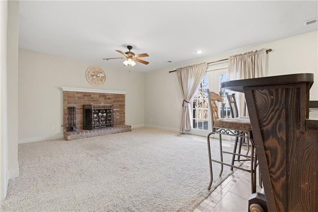 6708 NW 50TH Street, Kansas City, MO 64152