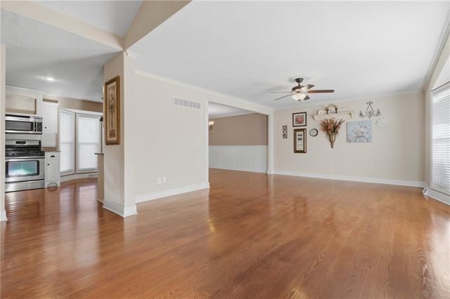 6708 NW 50TH Street, Kansas City, MO 64152