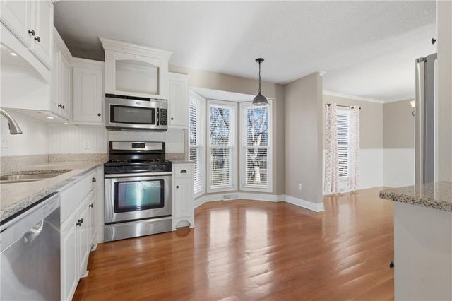 6708 NW 50TH Street, Kansas City, MO 64152