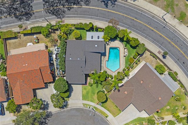 1453 Post, Fullerton, CA 92833