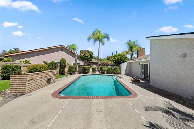 1453 Post, Fullerton, CA 92833