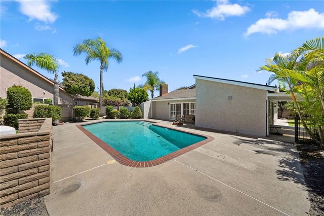 1453 Post, Fullerton, CA 92833