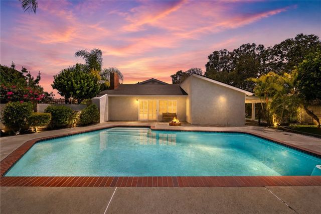 1453 Post, Fullerton, CA 92833