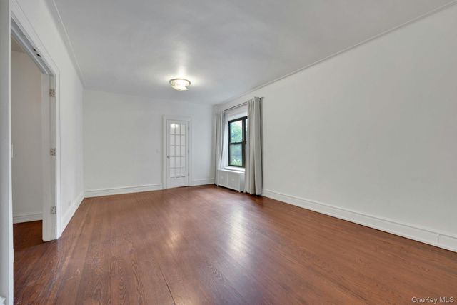 143 Garth Road 1J, Scarsdale, NY 10583