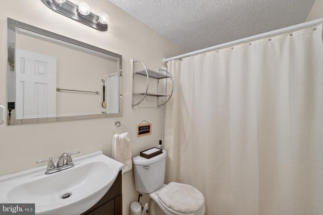 10702 HOLLAWAY DR, Upper Marlboro, MD 20772