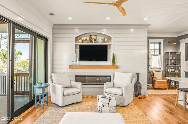 84 Old Oyster Factory Road, Beaufort, SC 29906