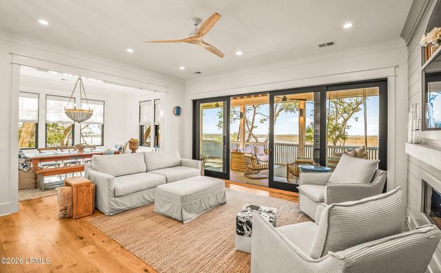 84 Old Oyster Factory Road, Beaufort, SC 29906