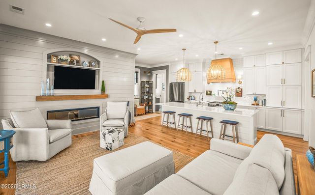 84 Old Oyster Factory Road, Beaufort, SC 29906