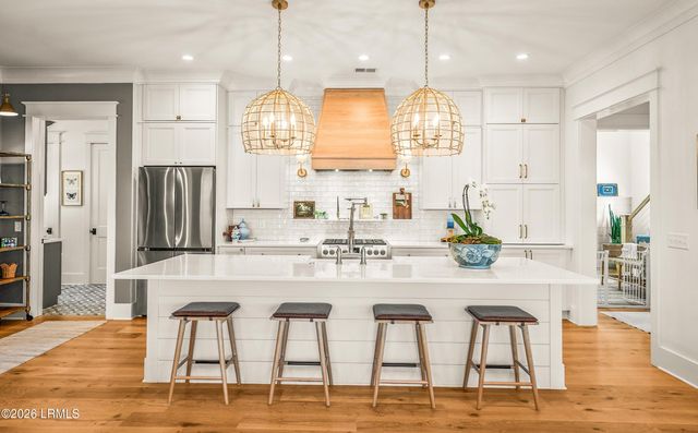 84 Old Oyster Factory Road, Beaufort, SC 29906