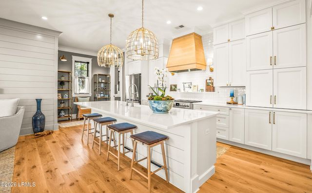 84 Old Oyster Factory Road, Beaufort, SC 29906