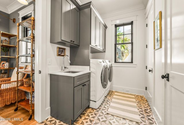 84 Old Oyster Factory Road, Beaufort, SC 29906