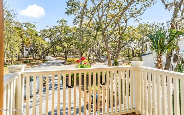 84 Old Oyster Factory Road, Beaufort, SC 29906