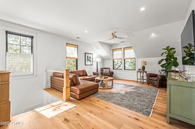 84 Old Oyster Factory Road, Beaufort, SC 29906