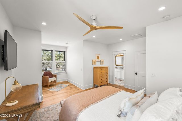 84 Old Oyster Factory Road, Beaufort, SC 29906