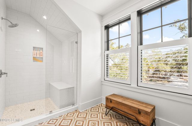 84 Old Oyster Factory Road, Beaufort, SC 29906