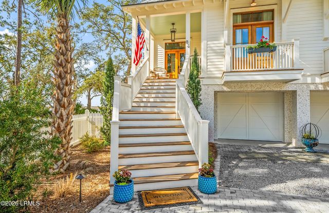 84 Old Oyster Factory Road, Beaufort, SC 29906