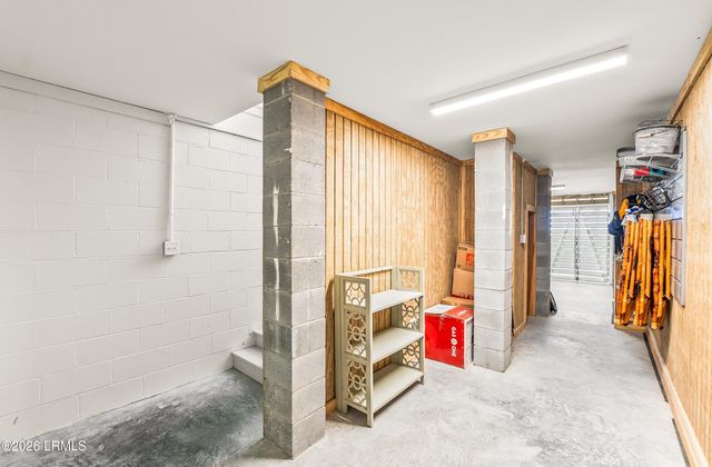 84 Old Oyster Factory Road, Beaufort, SC 29906