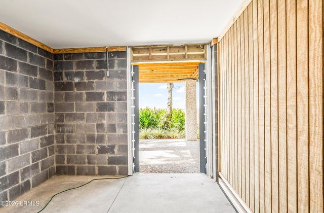 84 Old Oyster Factory Road, Beaufort, SC 29906