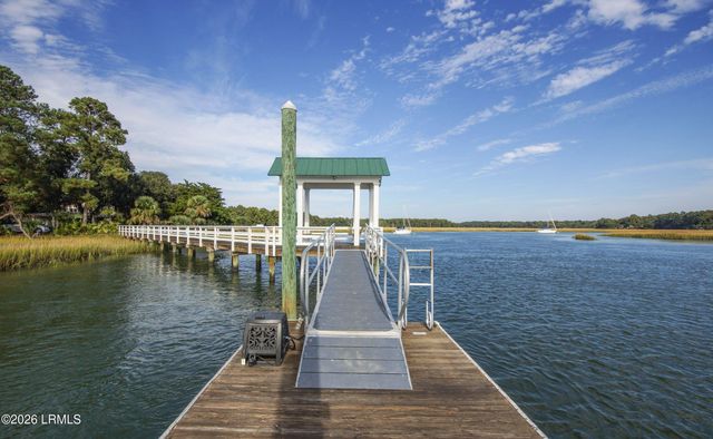 84 Old Oyster Factory Road, Beaufort, SC 29906