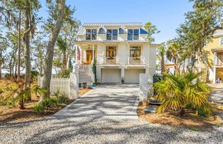 84 Old Oyster Factory Road, Beaufort, SC 29906